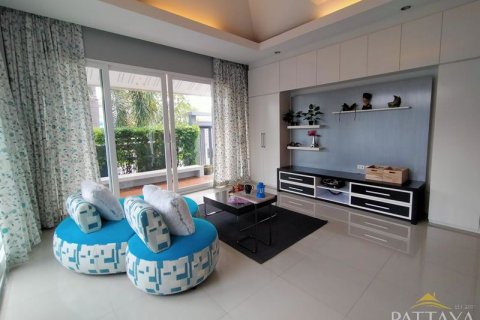 Casa de 3 dormitorios en Pattaya, Tailandia № 47437 - foto 17