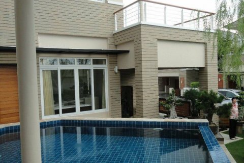 Casa de 3 dormitorios en Pattaya, Tailandia № 47438 - foto 3