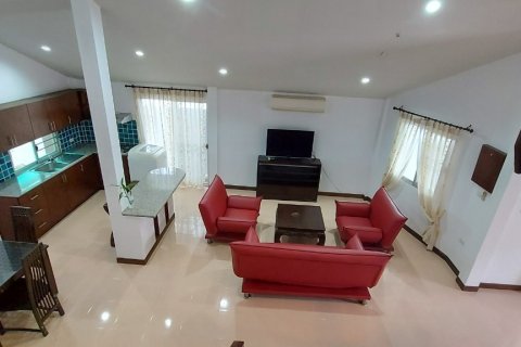 Casa de 3 dormitorios en Pattaya, Tailandia № 47440 - foto 3