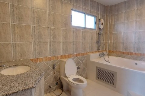 Casa de 3 dormitorios en Pattaya, Tailandia № 47440 - foto 9