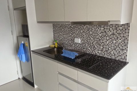 Estudio en el condominio en Pattaya, Tailandia № 204037 - foto 2