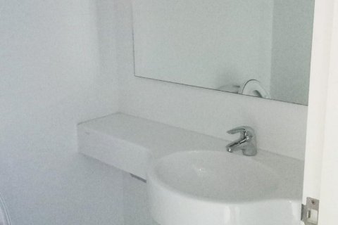 Condominio de 1 dormitorio en Jomtien Beach, Pattaya, Tailandia № 204038 - foto 4