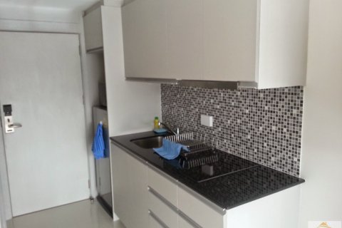 Estudio en el condominio en Pattaya, Tailandia № 204036 - foto 2