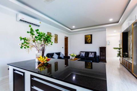 Chalet de 3 dormitorios en Hua Hin, Tailandia № 152404 - foto 10