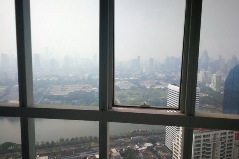 Condominio de 4 dormitorios en Bangkok, Tailandia № 180439 - foto 20