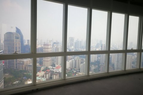 Condominio de 4 dormitorios en Bangkok, Tailandia № 180439 - foto 17