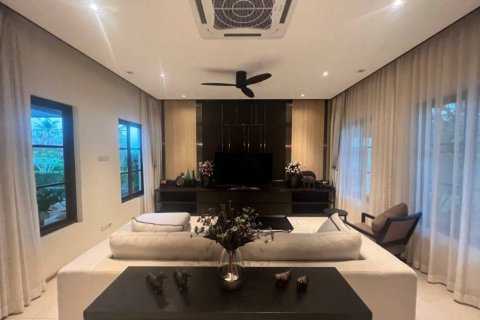 Chalet de 4 dormitorios en Hua Hin, Tailandia № 119019 - foto 4