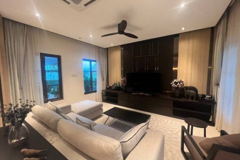 Chalet de 4 dormitorios en Hua Hin, Tailandia № 119019 - foto 3