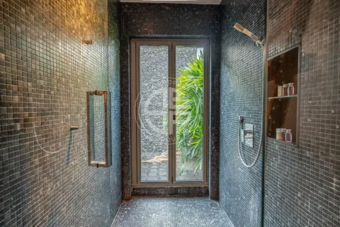 Chalet de 4 dormitorios en Layan Beach, Tailandia № 190736 - foto 3