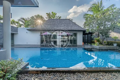 Chalet de 4 dormitorios en Layan Beach, Tailandia № 190736 - foto 12