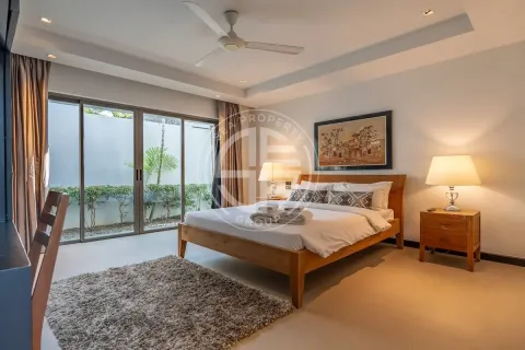 Chalet de 4 dormitorios en Layan Beach, Tailandia № 190736 - foto 11