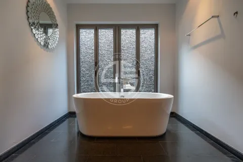 Chalet de 4 dormitorios en Layan Beach, Tailandia № 190736 - foto 6