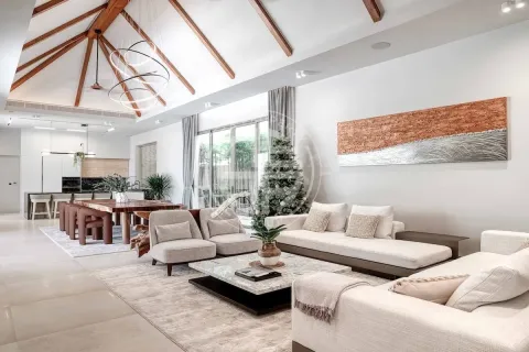 Chalet de 4 dormitorios en Layan Beach, Tailandia № 190738 - foto 2