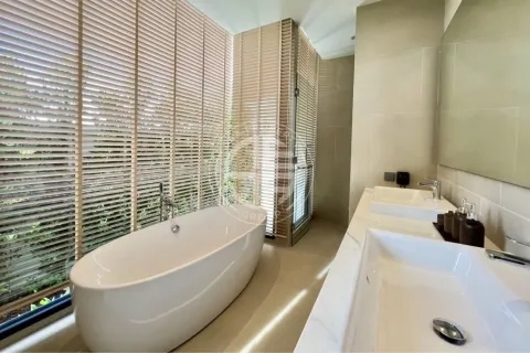 Chalet de 3 dormitorios en Phuket, Tailandia № 190737 - foto 7