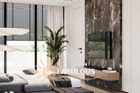 Chalet de 4 dormitorios en Kathu, Tailandia № 179307 - foto 12