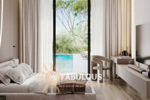 Chalet de 4 dormitorios en Kathu, Tailandia № 179307 - foto 2