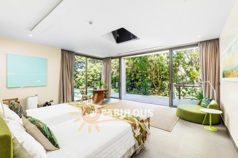 Villa in Bang Tao, Thailand 5 bedrooms № 179304 - photo 10