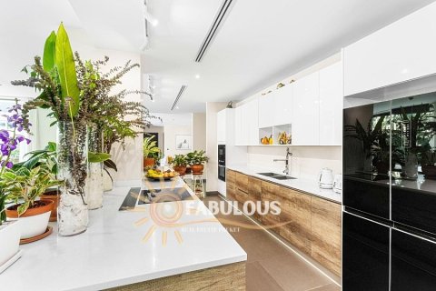 Villa in Bang Tao, Thailand 5 bedrooms № 179304 - photo 5