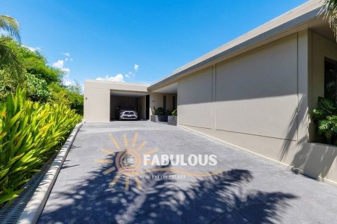 Villa in Bang Tao, Thailand 5 bedrooms № 179304 - photo 15