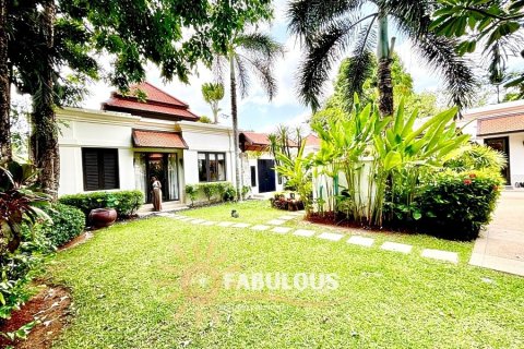 Chalet de 5 dormitorios en Bang Tao, Tailandia № 179301 - foto 3
