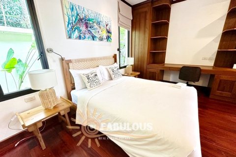 Chalet de 5 dormitorios en Bang Tao, Tailandia № 179301 - foto 2