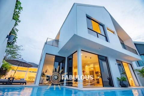 วิลล่าในบางเทา, ประเทศไทย 4 ห้องนอน № 179302