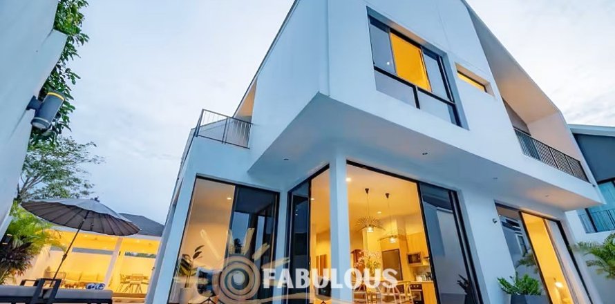 Villa in Bang Tao, Thailand 4 bedrooms № 179302