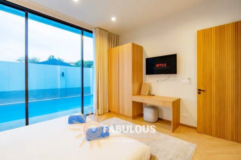 Villa in Bang Tao, Thailand 4 bedrooms № 179302 - photo 4