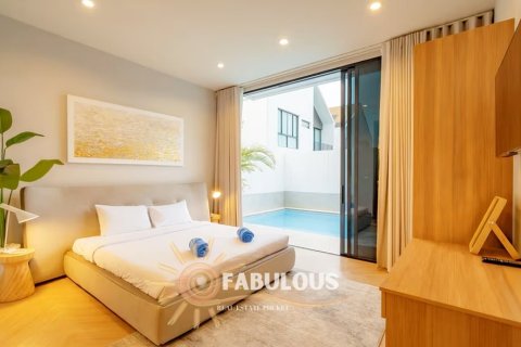 Villa in Bang Tao, Thailand 4 bedrooms № 179302 - photo 15