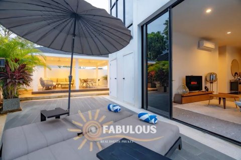 Villa in Bang Tao, Thailand 4 bedrooms № 179302 - photo 6