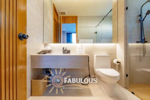 Villa in Bang Tao, Thailand 4 bedrooms № 179302 - photo 16