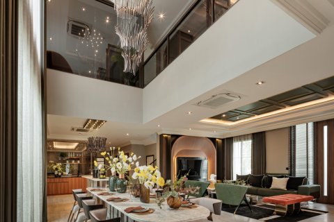 Chalet de 5 dormitorios en Bangkok, Tailandia № 165441 - foto 5