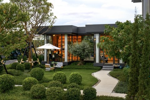 Chalet de 5 dormitorios en Bangkok, Tailandia № 165446 - foto 22