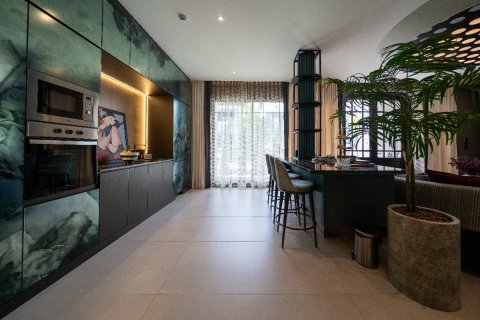 Chalet de 4 dormitorios en Bangkok, Tailandia № 165445 - foto 9