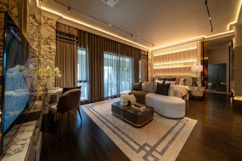 Chalet de 5 dormitorios en Bangkok, Tailandia № 165443 - foto 15
