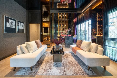 Chalet de 5 dormitorios en Bangkok, Tailandia № 165443 - foto 2