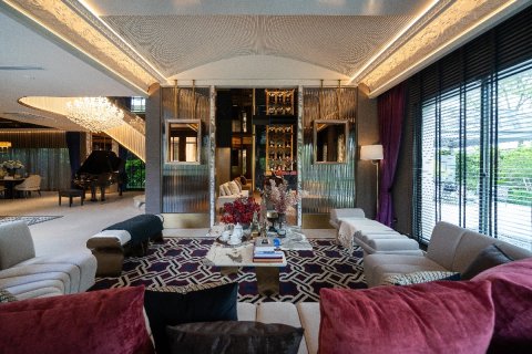 Chalet de 5 dormitorios en Bangkok, Tailandia № 165443 - foto 12