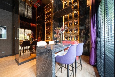 Chalet de 5 dormitorios en Bangkok, Tailandia № 165443 - foto 10