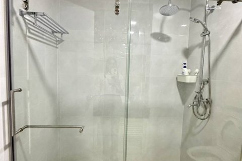 Condominio de 1 dormitorio en Khlong San, Bangkok, Tailandia № 172969 - foto 8