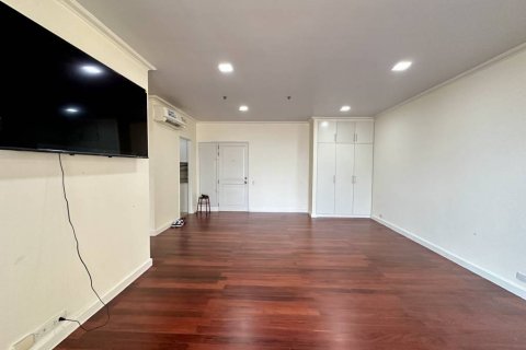 Condominio de 1 dormitorio en Khlong San, Bangkok, Tailandia № 172969 - foto 2