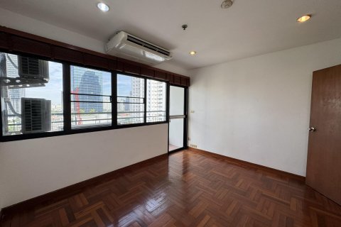 Condominio de 3 dormitorios en Khlong Toei, Bangkok, Tailandia № 134404 - foto 6