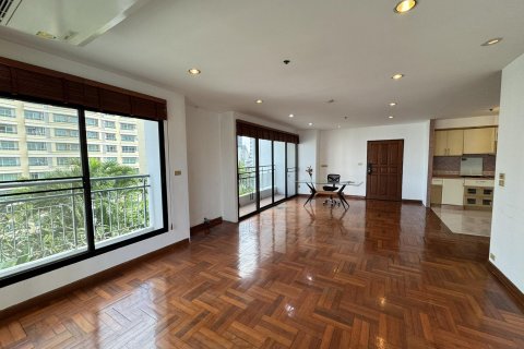 Condominio de 3 dormitorios en Khlong Toei, Bangkok, Tailandia № 134404 - foto 27