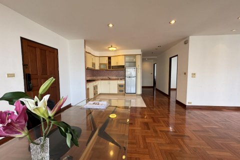 Condominio de 3 dormitorios en Khlong Toei, Bangkok, Tailandia № 134404 - foto 8