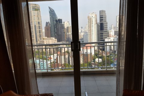 Condominio de 4 dormitorios en Watthana, Bangkok, Tailandia № 200514 - foto 4