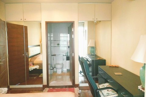 Condominio de 2 dormitorios en Watthana, Bangkok, Tailandia № 200518 - foto 12