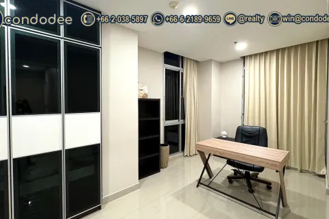 Condo in Watthana, Bangkok, Thailand, 3 bedrooms № 200517 - photo 11