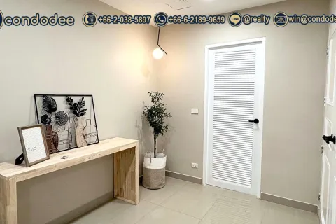 Condo in Watthana, Bangkok, Thailand, 3 bedrooms № 200517 - photo 10