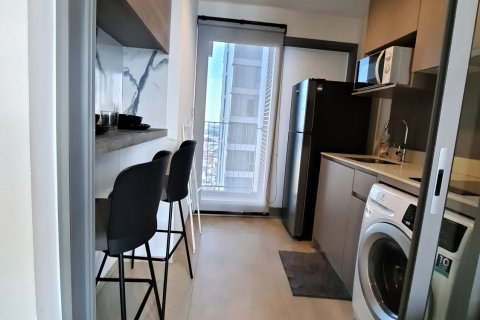 Estudio en el condominio en Phra Khanong, Bangkok, Tailandia № 152664 - foto 13