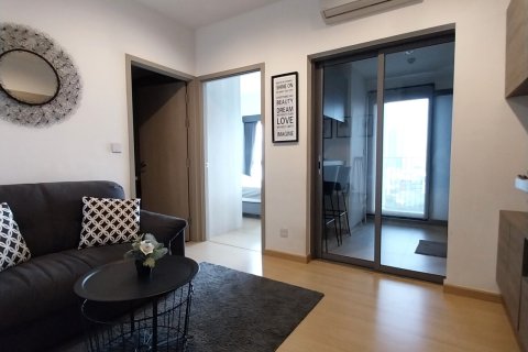 Estudio en el condominio en Phra Khanong, Bangkok, Tailandia № 152664 - foto 11