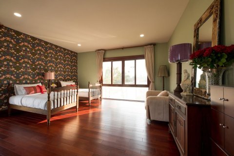 Casa de 7 dormitorios en Chiang Mai, Tailandia № 162527 - foto 10